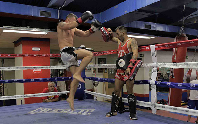 entrenando-muay-thai